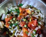 टोमॅटो तडका कोशिंबीर (Tomato Tadka Koshimbir Recipe In Marathi) रेसिपी स्टेप 5 फोटो