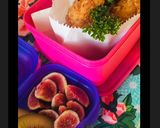 A picture of step 2 of Crumbed chicken strips with fresh delicate figs and kiwi.
