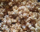 Foto langkah ke 3 dari resep Popcorn Caramel.