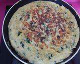 Foto del paso 5 de la receta Tortilla de calabacín y espinacas rellena de queso