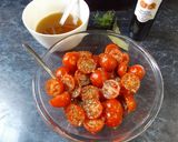 Foto del paso 1 de la receta Tomates marinados con queso de cabra
