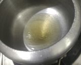 A picture of step 2 of Dudhi ki sabzi.
