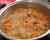 Foto del paso 5 de la receta: Fideos al cava con carne en salsa (aprovechamiento)