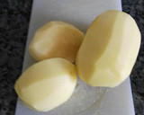 Foto del paso 1 de la receta: Huevos con patatas especiadas