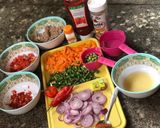 A picture of step 1 of Mince beef and veggies sauce.
