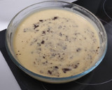 Foto del paso 1 de la receta: Bizcocho de yogur con trocitos de chocolate