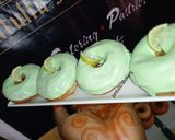 A picture of step 4 of Lemon coated doughnuts.