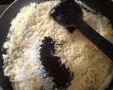 A picture of step 3 of Sooji halwa with rabri.