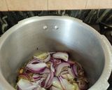 A picture of step 3 of Mutton Do Pyaza.