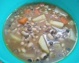 Foto del paso 3 de la receta: Menestrone de Frijol (pico negro)