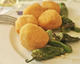 Foto del paso 11 de la receta: Croquetas de Fuet con Pimientos de Padrón