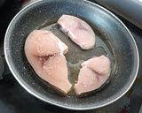 Foto del paso 3 de la receta: Emperador con samfaina 🐟🧅🍆🌶