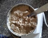 A picture of step 2 of Rajasthani thandai.