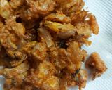 A picture of step 3 of Kadhi pakora.