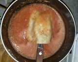 Foto del paso 3 de la receta: Huevos rancheros en salsa de tomate rojo