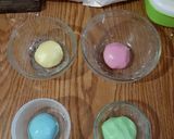 Foto langkah ke 5 dari resep Onde onde rainbow.