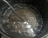 Une image de l'étape 2 de Mousse fraises-groseilles.