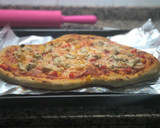 Foto del paso 10 de la receta: Pizza casera San Valentín (pollo, pimientos y cebolla)