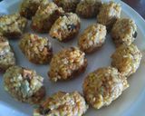 A picture of step 2 of Fried paella.
