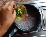 A picture of step 2 of Sabudana soup.