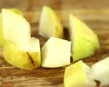 A picture of step 1 of Pear honey smoothie.