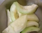 A picture of step 1 of Muskmelon cooler.
