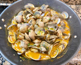Foto del paso 6 de la receta: Almejas picantonas a la marinera