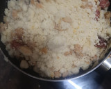 Foto del paso 1 de la receta: Migas con gambas y chorizo