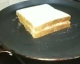A picture of step 4 of Aloo veg sandwich on tawa.