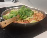 Foto del paso 5 de la receta: Garbanzos de bote salteados con Tomate, Lechuga y Burrata