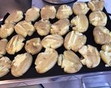 Une image de l'étape 4 de Pommes de terre « fracassées » au thym du jardin et parmesan.