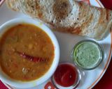 A picture of step 3 of Dosa with Sambhar and coconut chutney.