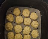 Foto del passaggio 3 della ricetta Polpette di ceci e ricotta con salsa allo yogurt