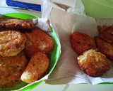 Foto del paso 4 de la receta: Torrejas de yuca fritas