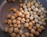 صورة لخطوة 2 من وصفة سلطة حمص المسلوق
