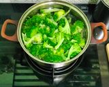 Foto langkah ke 3 dari resep Cah Brokoli Bawang Putih 🥦.