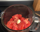 Foto del paso 1 de la receta: Salmorejo sin pan