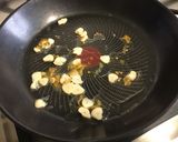 Une image de l'étape 6 de Courgettes épicées aux minis saucisses.