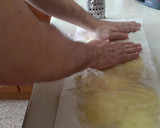 Foto del paso 1 de la receta: Tortitas de patata y cebolla