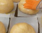 A picture of step 4 of Jam filled doughnuts.