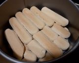A picture of step 2 of Tiramisu.