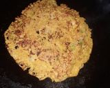 A picture of step 4 of Veg bread omellete.