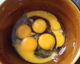 A picture of step 2 of Spinach with Egg.