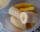 Foto del paso 2 de la receta: Smoothie de mango, banana y naranja
