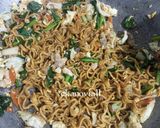 Foto langkah ke 5 dari resep Bakmie Goreng.