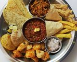 A picture of step 10 of Pav bhaji Charcuterie Board.