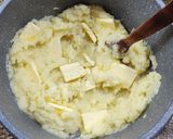 Foto del paso 3 de la receta: 🥔🧄🌱 Puré de papas a la provenzal 🌱🧄🥔
