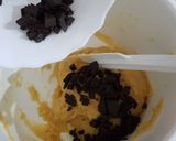 Foto langkah ke 6 dari resep Crunchy chocolate chip cookies #keto.