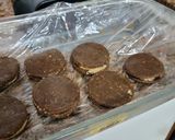 Foto del paso 4 de la receta: Alfajores con masa de CHOCOLINAS
