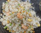 Foto langkah ke 6 dari resep Nasi Goreng Putih.